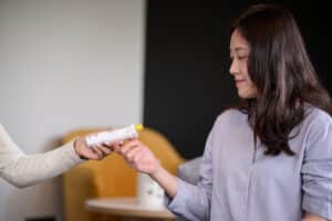 HCP introducing a new connected device to patient